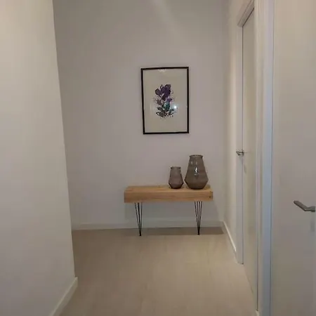 En Corts Flat Apartment *